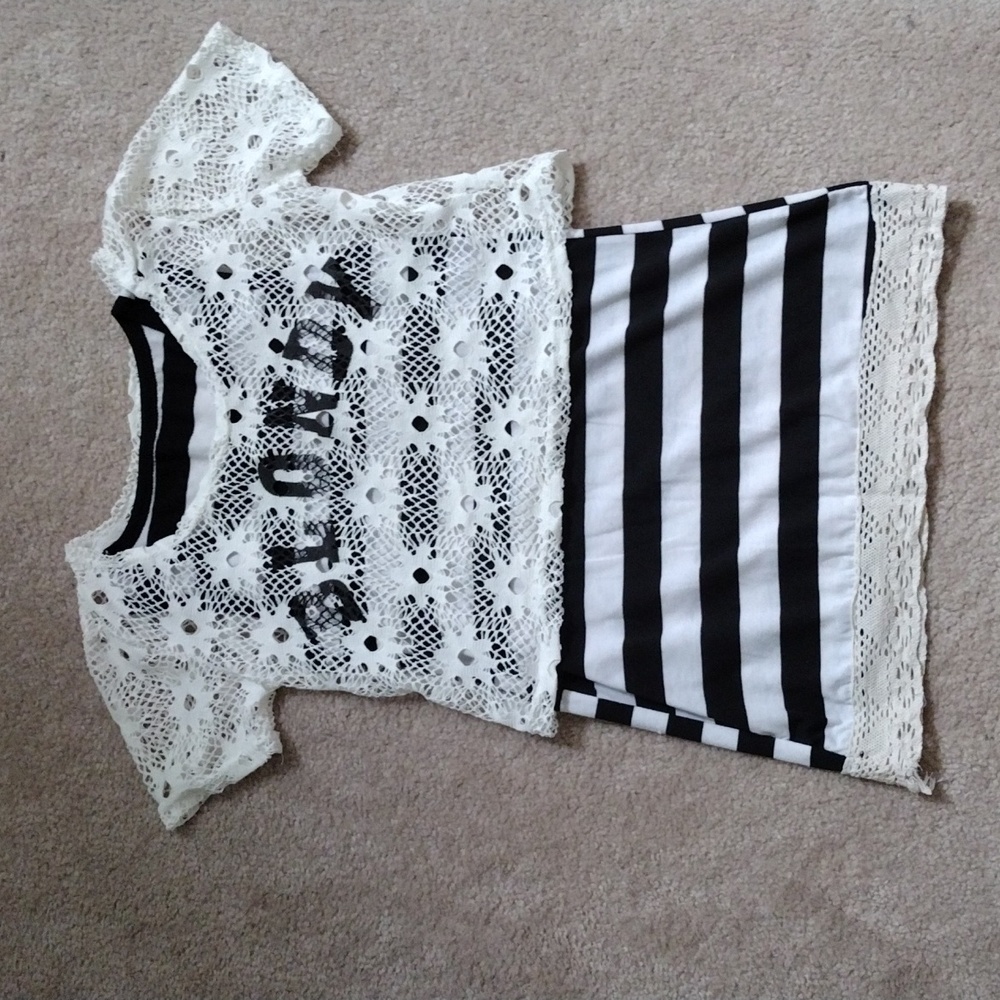 2 Pcs Crochet Cropped Top and Tunic Length Tank Top Black & White Junior Size XS